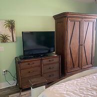 Stunning Sunsets Steps From Pool Lazy River Ocean Bay Views