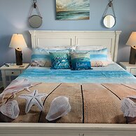 Stunning Sunsets Steps From Pool Lazy River Ocean Bay Views