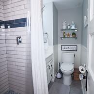 Vibrant Bungalow 2 Minutes to the Beach