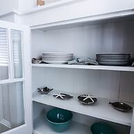 Vibrant Bungalow 2 Minutes to the Beach