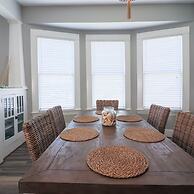 Vibrant Bungalow 2 Minutes to the Beach