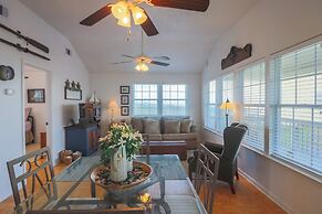 2nd Row Beach Home Ocean Views Old School Vibes - 1 min Walk to Sunny 