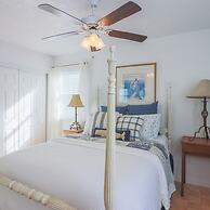 2nd Row Beach Home Ocean Views Old School Vibes - 1 min Walk to Sunny 