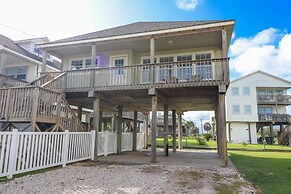 2nd Row Beach Home Ocean Views Old School Vibes - 1 min Walk to Sunny 