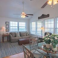 2nd Row Beach Home Ocean Views Old School Vibes - 1 min Walk to Sunny 