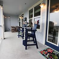 Resort Living on the Bay 2 bed 2 Bath Gorgeous Views Heated Infinity P