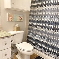 Resort Living on the Bay 2 bed 2 Bath Gorgeous Views Heated Infinity P