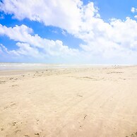 Resort Living on the Bay 2 bed 2 Bath Gorgeous Views Heated Infinity P