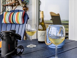 Resort Living on the Bay 2 bed 2 Bath Gorgeous Views Heated Infinity P