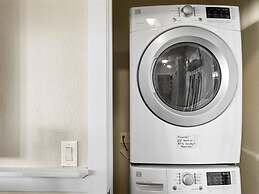 Resort Living on the Bay 2 bed 2 Bath Gorgeous Views Heated Infinity P