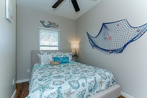 Serenity By the Sea - Great Views in Treasure Island