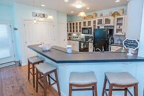 Serenity By the Sea - Great Views in Treasure Island