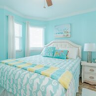 Steps to Pool and Beach Amazing Views From Two Balconies