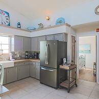 Come Stay - and Sail Away - at This Lovely Canal Home