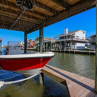 Come Stay - and Sail Away - at This Lovely Canal Home
