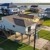 Come Stay - and Sail Away - at This Lovely Canal Home