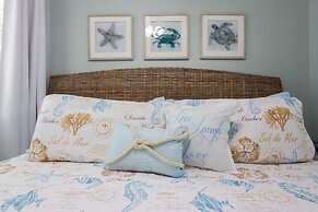 Easy Beach Access Charming Beachside Condo