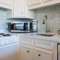 Easy Beach Access Charming Beachside Condo