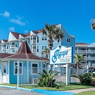 Easy Beach Access Charming Beachside Condo