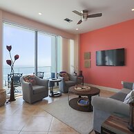 Western Waves Dreamy Diamond Beach Condo - Mind-blowing Views Amenitie