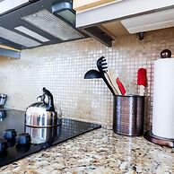 Western Waves Dreamy Diamond Beach Condo - Mind-blowing Views Amenitie