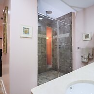 Western Waves Dreamy Diamond Beach Condo - Mind-blowing Views Amenitie