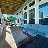 Beachside Paradise Retreat With Luxury