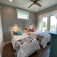 Beachside Paradise Retreat With Luxury