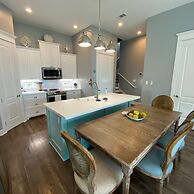 Beachside Paradise Retreat With Luxury