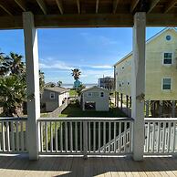 Beachside Paradise Retreat With Luxury