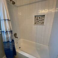 Beachside Paradise Retreat With Luxury