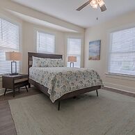 Uptown Cottage 2 Minutes to The Strand and Utmb
