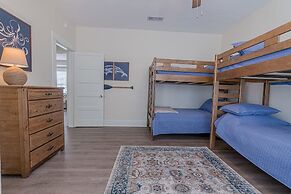 Uptown Cottage 2 Minutes to The Strand and Utmb