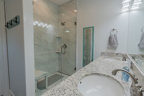 The Coast is Clear Great Home By Beach Bay