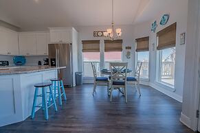 The Coast is Clear Great Home By Beach Bay