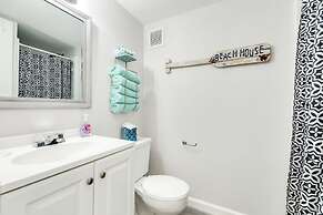 Seaside and Breezy Condo at the Victorian