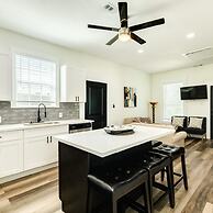 Have fun Relax and Stay Close to the Beach