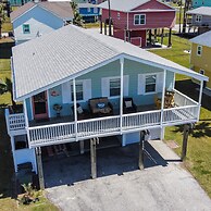 In-home Bar Lounge and Arcade Stay Entertained at The Sea Shed