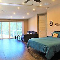 The Escape -family Friendly Close to Fiesta Texas