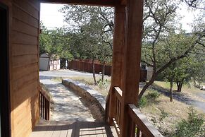 The Den - Family Friendly Close to Fiesta Texas