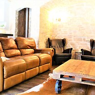 The Rustic Inn- Family Friendly Near Fiesta Texas