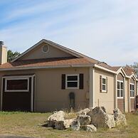 The Rustic Inn- Family Friendly Near Fiesta Texas