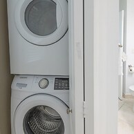 Clean Spacious Waterfront 2bd 2ba Sleeps 8