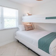 8BD Ft Pierce Beach Getaway - Great for Family Group