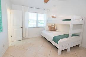 8BD Ft Pierce Beach Getaway - Great for Family Group