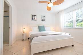 Fort Pierce - 2BD 2BA Tropical Surfside Retreat