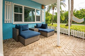 Fort Pierce - 2BD 2BA Tropical Surfside Retreat