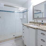 Secluded Beachfront Vibes Surf Pet Friendly