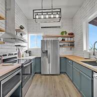 Grand Canyon Adventure Base 4BR Home With Games