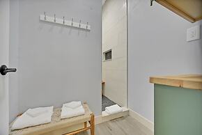 Grand Canyon Adventure Base 4BR Home With Games